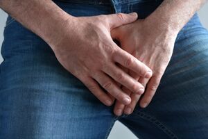 Tarpvietės srities sunkumo jausmas su ūmiu prostatos uždegimu